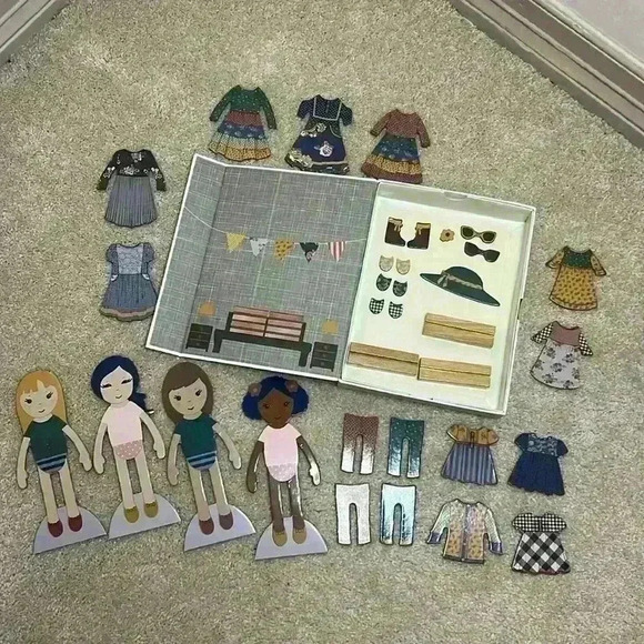 Matilda Jane Joanna Gaines Magnetic Dress Up Paper Doll Set - Picture 2 of 3